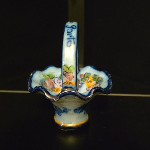 Vintage Ceramic Basket, Made in Portugal. Excellent Cond! - Picture 2 of 5